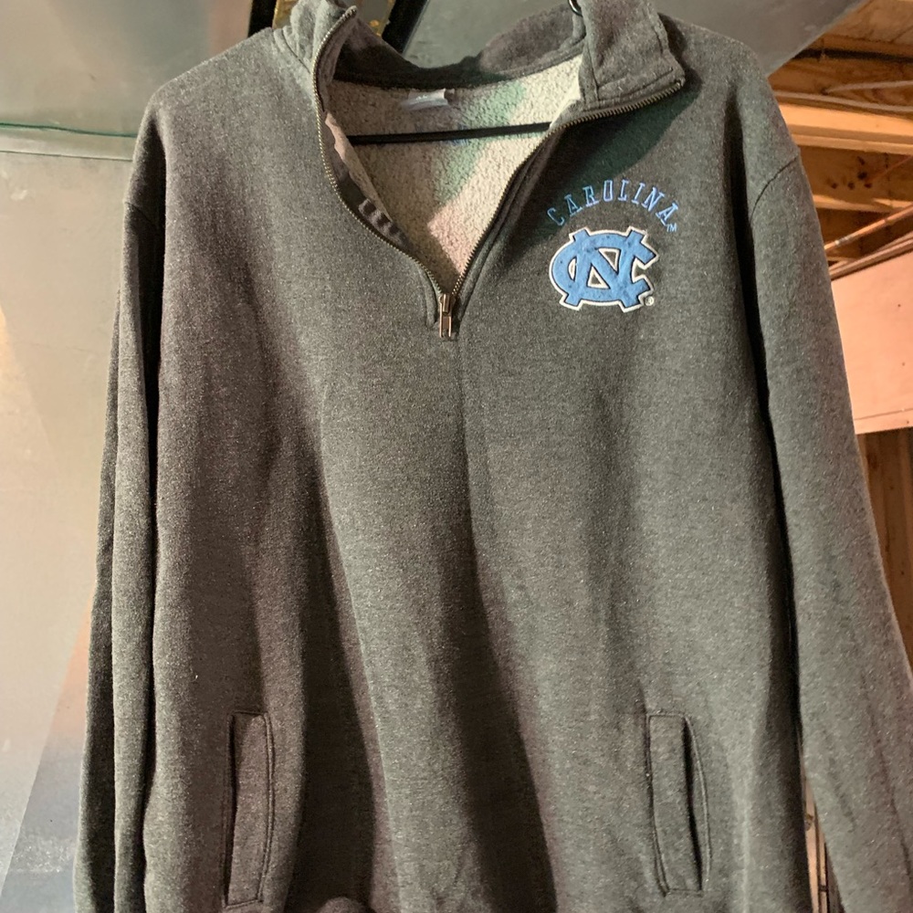 Collared pull over